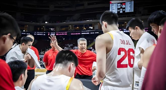 2026男篮热身赛直播_中国男篮近期表现波动_澳大利亚男篮实力对比