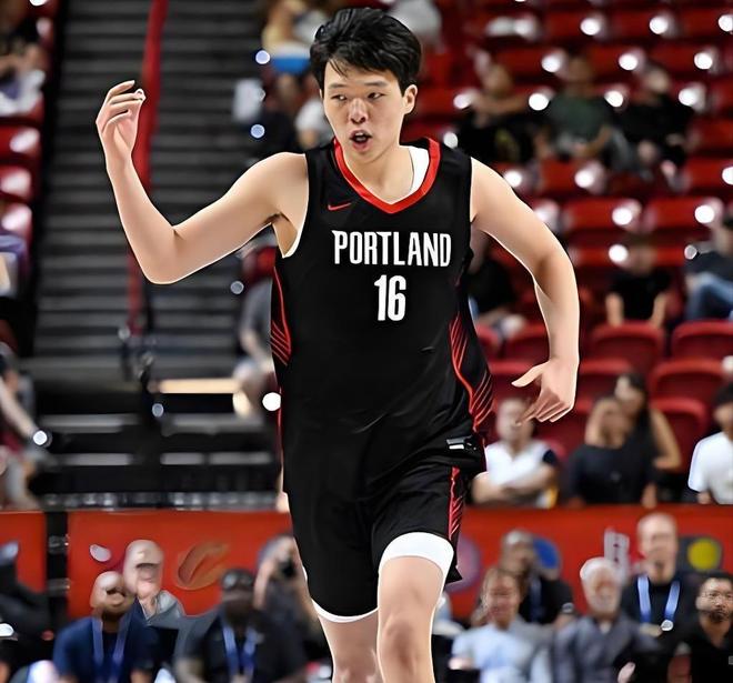 中国男篮近期表现波动_2026男篮热身赛直播_澳大利亚男篮实力对比