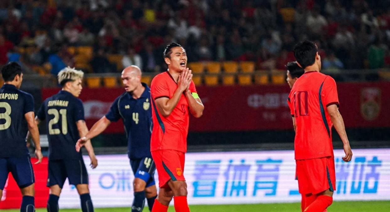 两项数据远远领先！中国0-0泰国，央视批评国足，需要强硬的态度