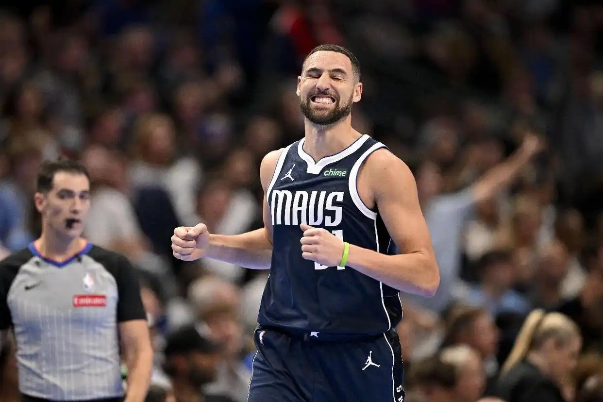 弗拉格35+8哈登空砍29+8+11 独行侠送快船四连败_独行侠弗拉格生涯得分纪录_NBA常规赛快船对阵独行侠