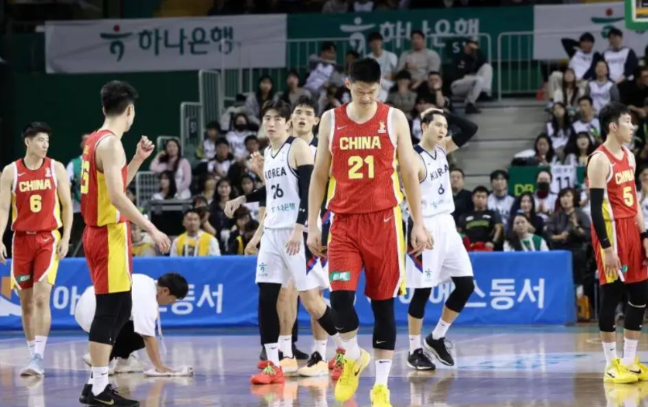 2025中国男篮_中国男篮败给韩国队原因_曾凡博技巧不足高诗岩状态不稳