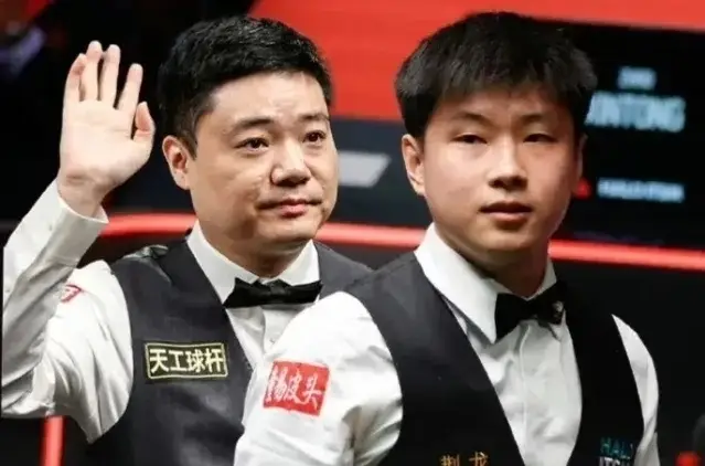 丁俊晖2025世锦赛_ 英锦赛三大赛事球员重视情况分析 _2025斯诺克英锦赛中国选手晋级16强 丁俊晖赵心童周跃龙 徐思奥沙利文比赛结果 