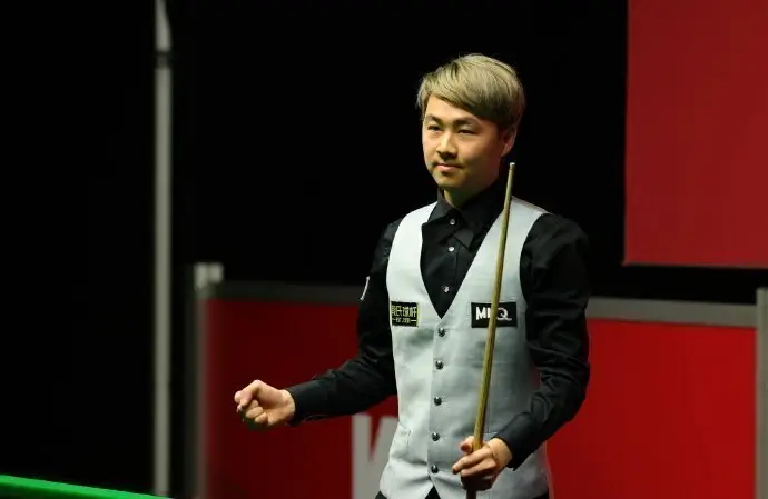  英锦赛三大赛事球员重视情况分析 _丁俊晖2025世锦赛_2025斯诺克英锦赛中国选手晋级16强 丁俊晖赵心童周跃龙 徐思奥沙利文比赛结果 