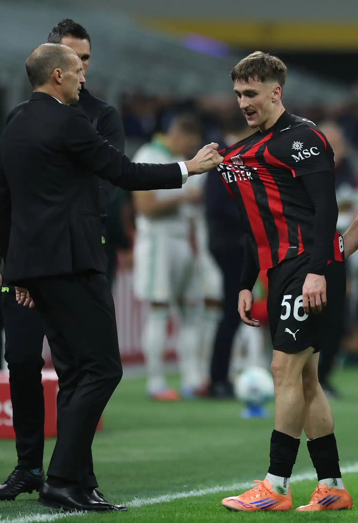 (体育)足球——意甲:AC米兰胜罗马