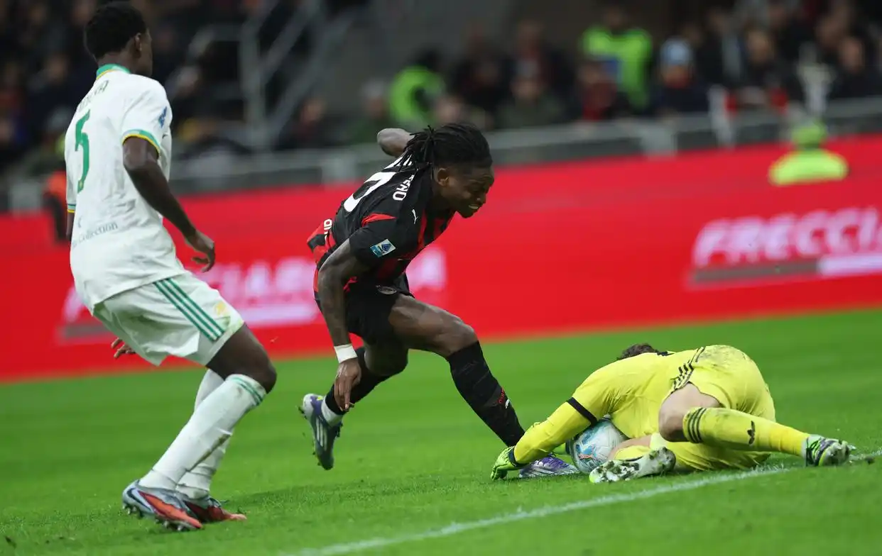 (体育)足球——意甲:AC米兰胜罗马