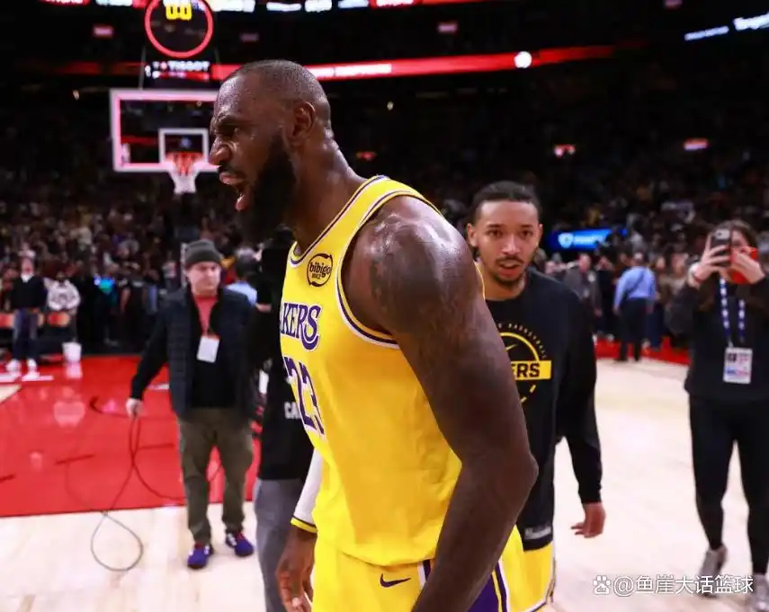 里夫斯替老詹鸣不平，老詹因祸得福！美媒看低湖人，3点成胜负关键