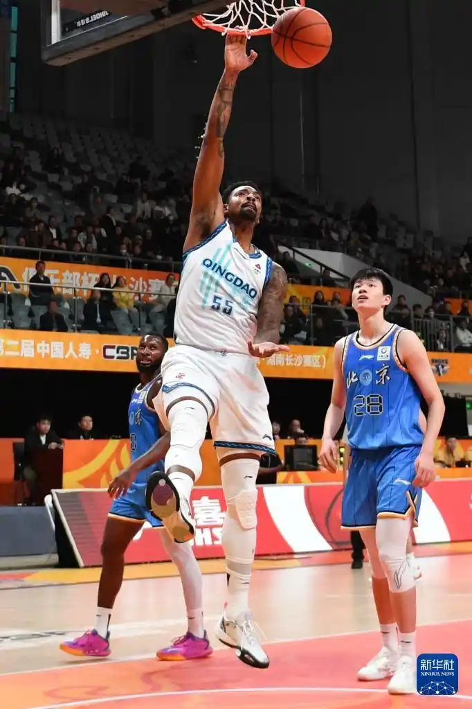 北京北汽队青岛崂山啤酒队比赛战报_青岛崂山啤酒队CBA俱乐部杯赛A组比赛_青岛俱乐部杯大胜北京 米奇直面斯佩尔曼