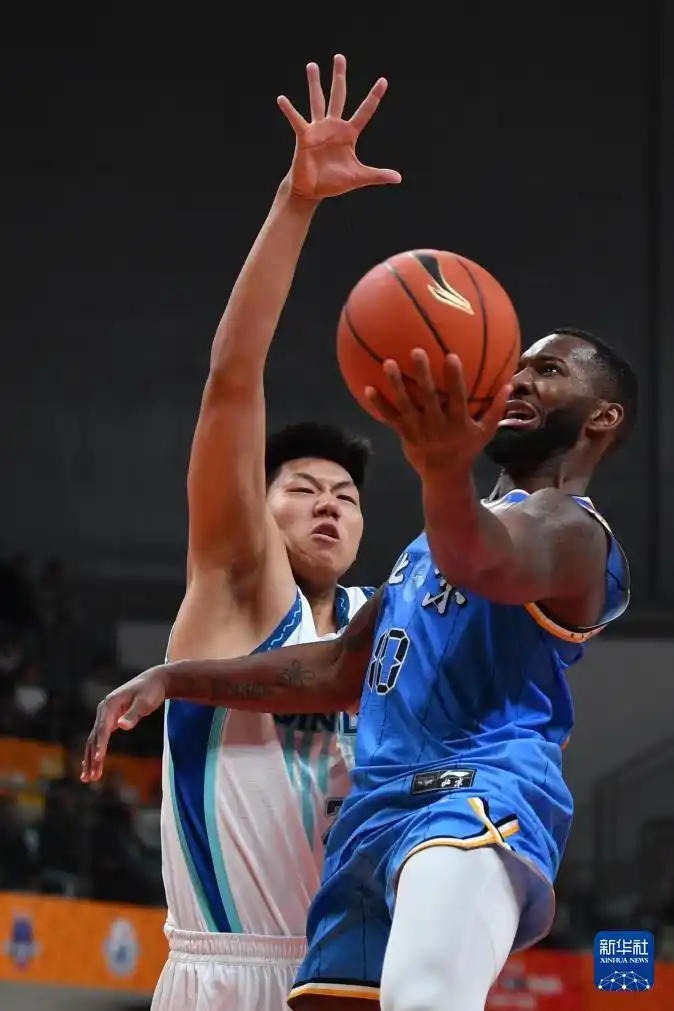 青岛俱乐部杯大胜北京 米奇直面斯佩尔曼_青岛崂山啤酒队CBA俱乐部杯赛A组比赛_北京北汽队青岛崂山啤酒队比赛战报