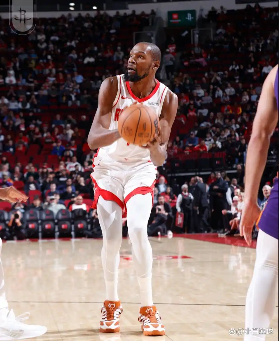 杜兰特31000分里程碑_杜兰特28+8阿门31分 申京缺战火箭主场轻取太阳_NBA火箭太阳比赛结果