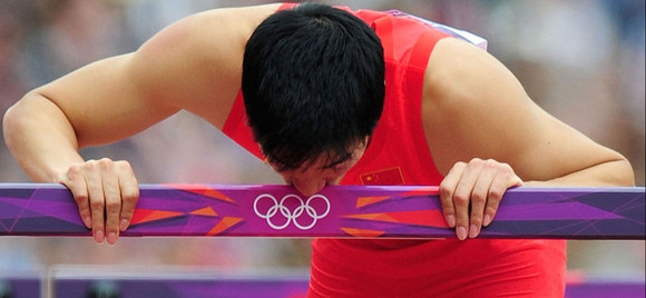 刘翔右腿伤痛分析_刘翔伦敦奥运会栏杆高度问题_刘翔受伤原因