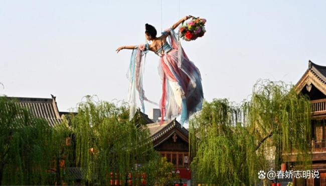 10月6日洛阳洛邑古城仙女散花表演刷爆社交平台