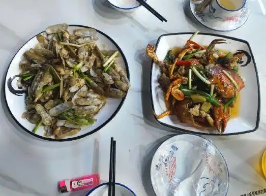 男子点炒蛏子和螃蟹俩菜661元引关注，多方回应来了