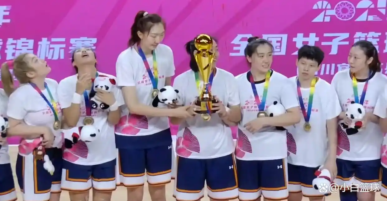 四川女篮全运会_全运会女篮成年组开赛:北京击败新疆 四川98分大胜山西_李梦全运会表现