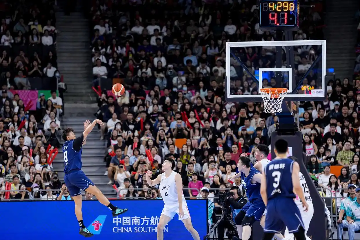 全运会男篮-广东轻取浙江进八强 上海天津小组第2出线_第十五届全国运动会篮球男子成年组比赛结果_广东队浙江队小组头名之争