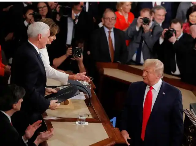 佩洛西宣布退休_特朗普宣布一个大消息_佩洛西与特朗普恩怨