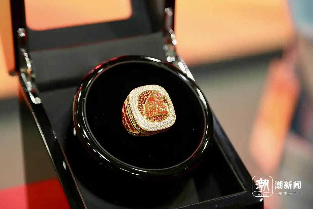 志在卫冕！浙江广厦举行cba新赛季出征仪式_浙江广厦男篮新赛季阵容_浙江广厦篮球俱乐部出征仪式