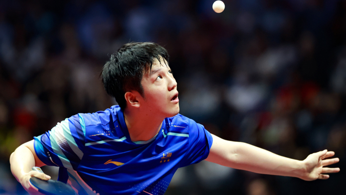 全运会乒乓球:樊振东孙颖莎横扫 王楚钦丢一局进16强_第十五届全运会乒乓球男子单打樊振东4比0战胜周雨_樊振东全运会历史金牌数