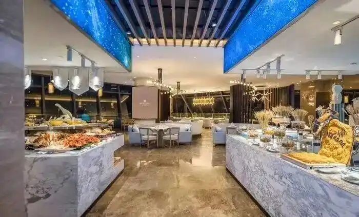 剩菜盲盒 五星级酒店 自助餐_五星级酒店推40元剩菜盲盒:有大闸蟹