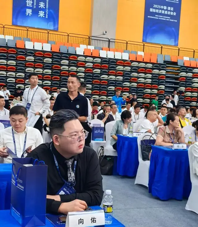 郭碧婷坦言向太给了很多钱_郭碧婷台北露面状态大好_郭碧婷父亲病情好转