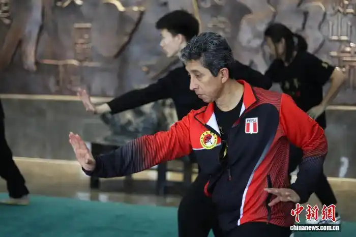 秘鲁武术协会主席孟村八极拳学习_学习八极拳的习武心得_八极拳国际培训中心交流