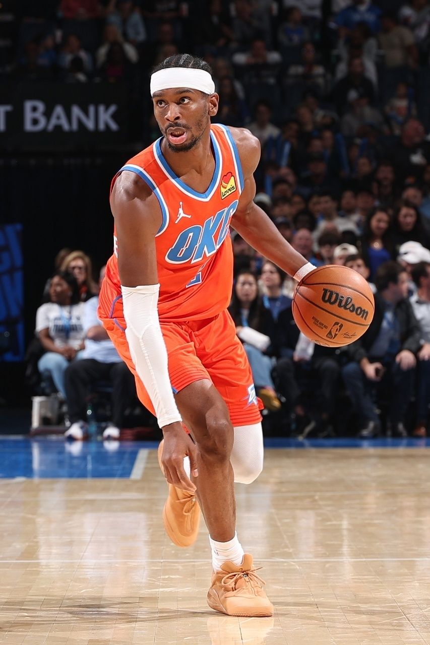 库里复出战惨遭雷霆围捕 生涯首次恶犯打急眼了?_库里首次恶意犯规_NBA雷霆勇士比赛结果