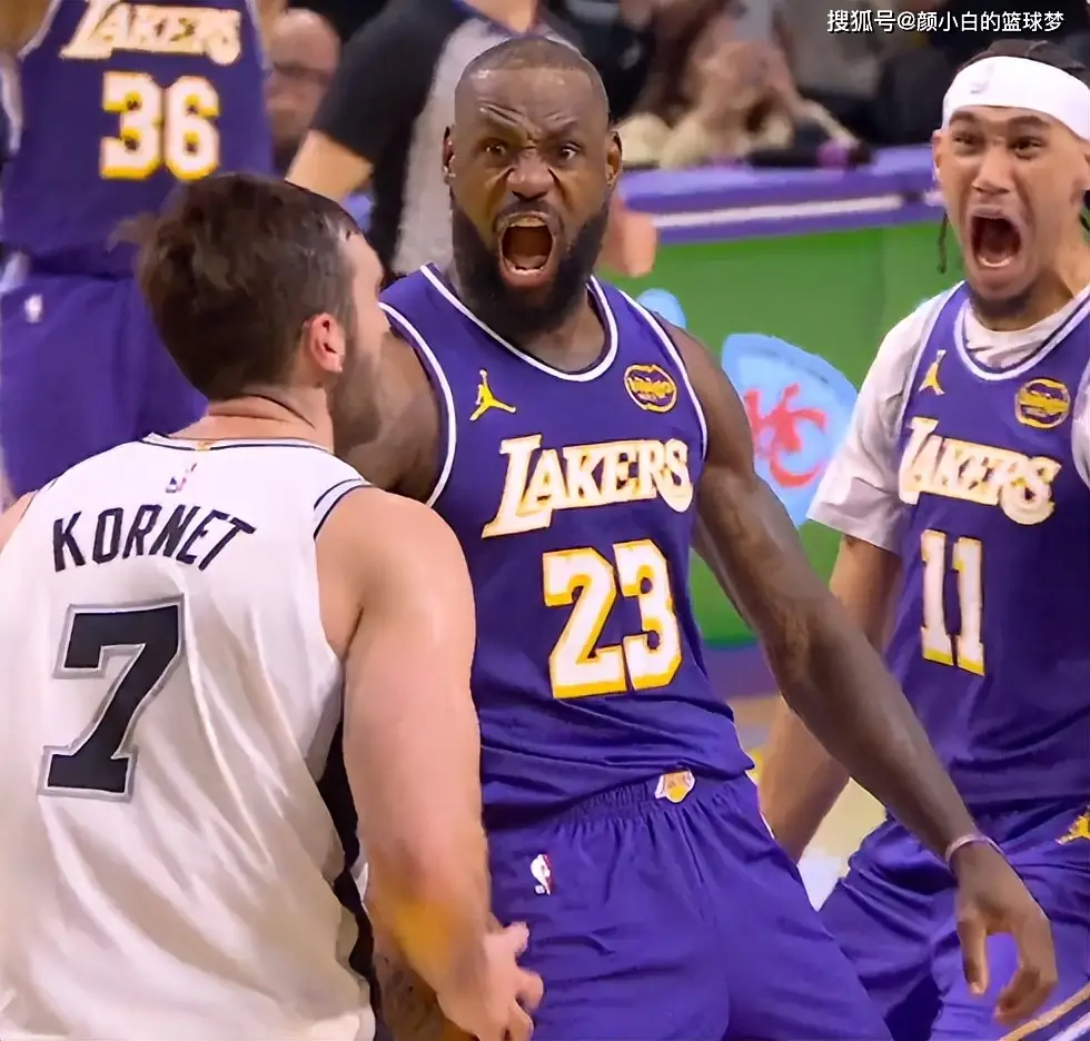 nba勒布朗詹姆斯十佳球_湖人队41岁巨星表现亮眼_勒布朗詹姆斯NBA杯1/4决赛惨败马刺