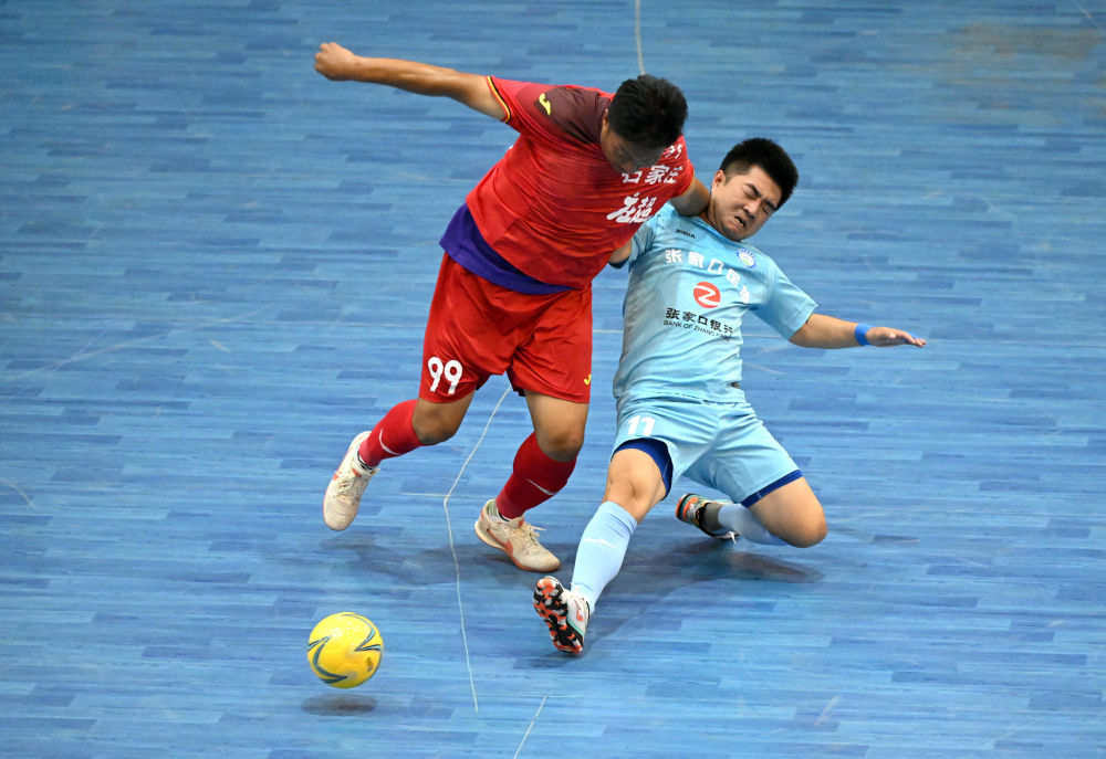 8月10日，2025年河北省五人制足球超级联赛在石家庄开赛。新华社发（陈其保摄）