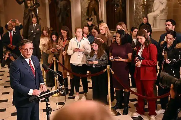 美国联邦政府临时拨款法案_美国历史上最长政府停摆结束_美国政府结束史上最长“停摆”