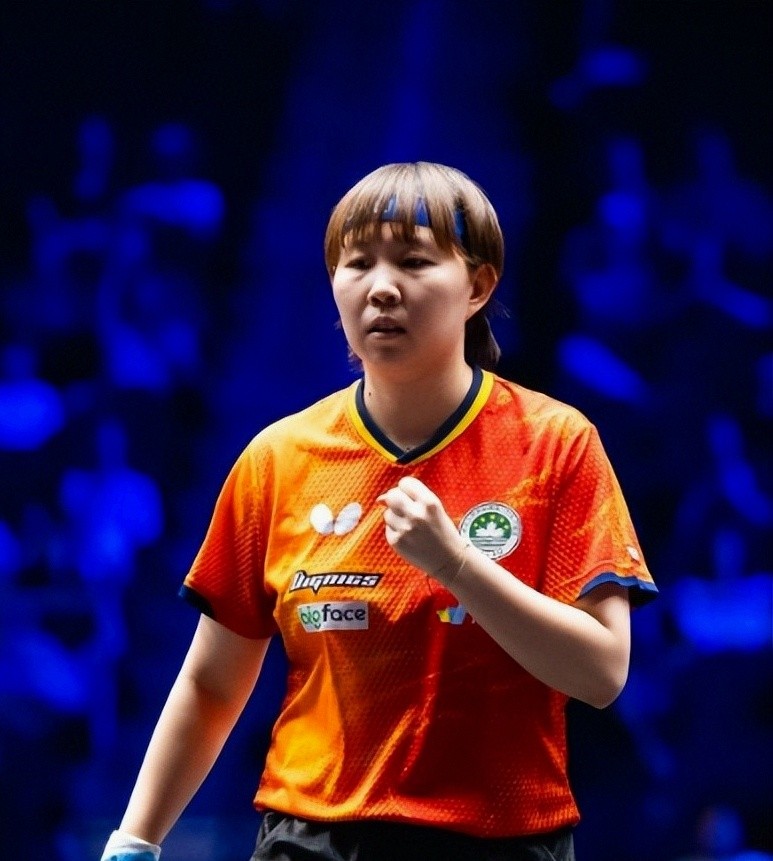 全运会乒乓球决赛对阵 孙颖莎王曼昱 女单半决赛分析 樊振东林诗栋 男单比赛亮点 陈梦王曼昱 比赛关键分处理_乒乓球女子单打决赛