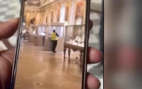 卢浮宫盗窃案最新画面曝光 4人团伙7分钟卷走8件藏品 卢浮宫盗窃案最新画面曝光 4人团伙7分钟卷走8件藏品