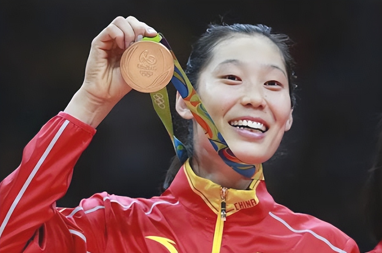 朱婷排球生涯回顾_中国女排重返世界杯_朱婷国家队经历