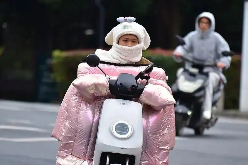 多穿点防感冒？感冒从来不是“冻”出来的！