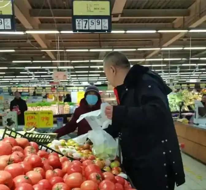 鸡蛋都快配不上番茄了_西红柿价格飙升_鸡蛋配不上番茄