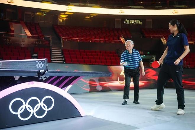 教练队员球队乒乓中国选手是谁_中国乒乓球队教练队员_乒乓球中国教练组