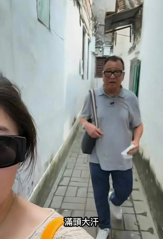 突发!曝76岁许绍雄病危,日前早有征兆,多名艺人探望,神情紧张