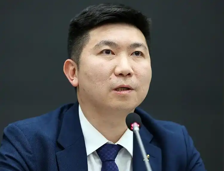 涉嫌受贿2亿韩元,韩国奥委会主席柳承敏被警方调查