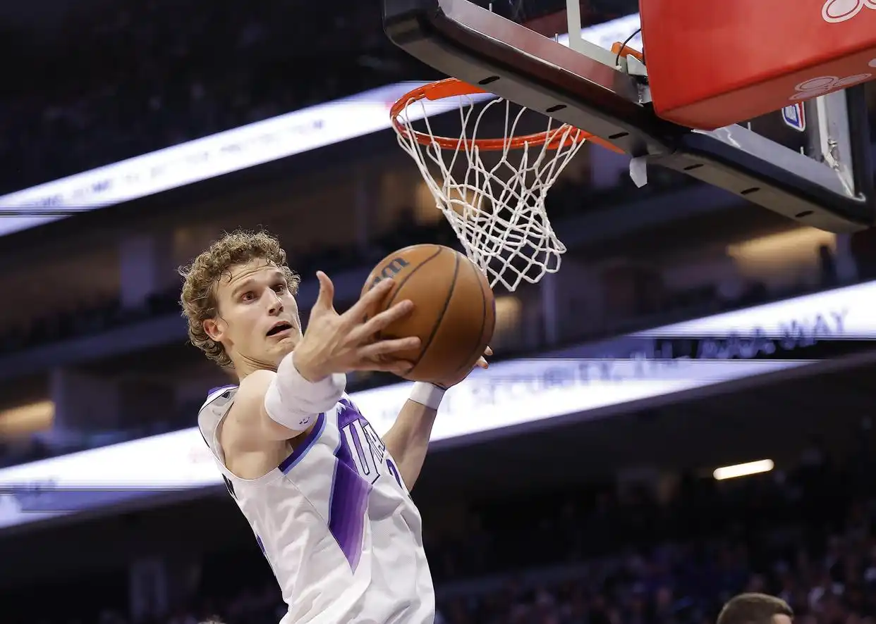 霍勒迪27+8,杨瀚森2分,马尔卡宁32分,开拓者险胜爵士