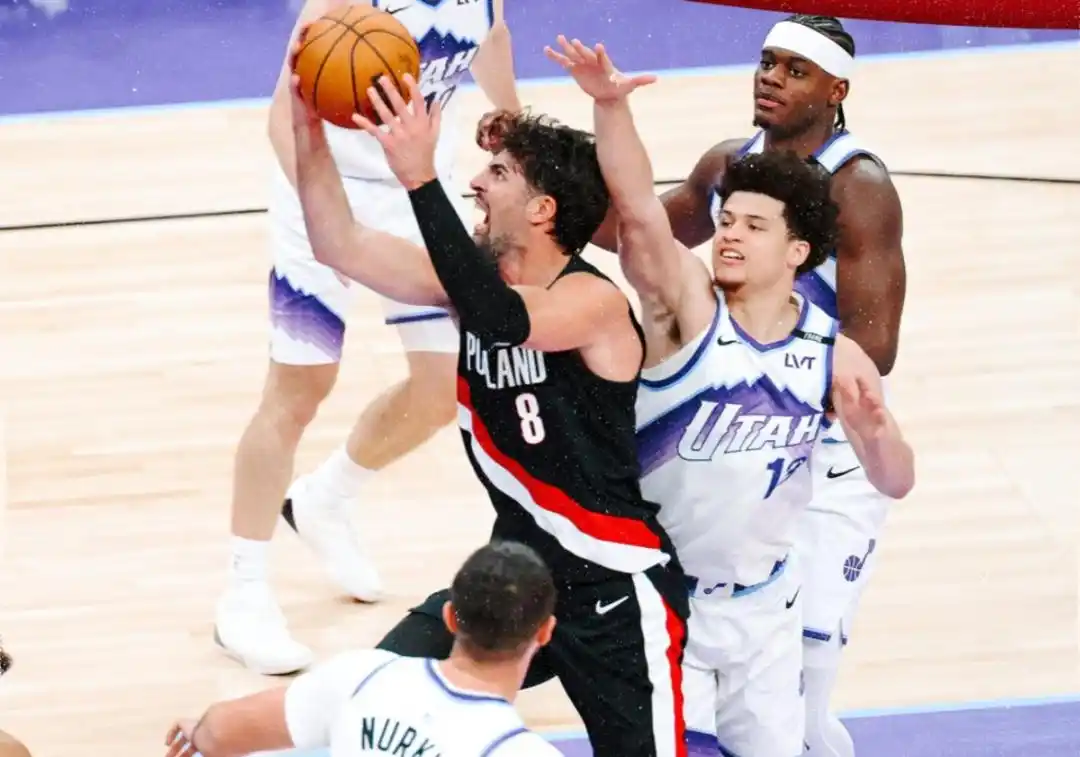 NBA|开拓者136-134险胜爵士,杨瀚森2分,马尔卡宁32分5板,霍勒迪27分5板8助 NBA|开拓者136-134险胜爵士,杨瀚森2分,马尔卡宁32分5板,霍勒迪27分5板8助