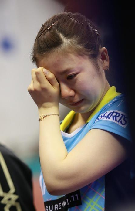 日本乒乓球赛后哭泣文化_东京世乒赛_日本乒乓球举拳仪式