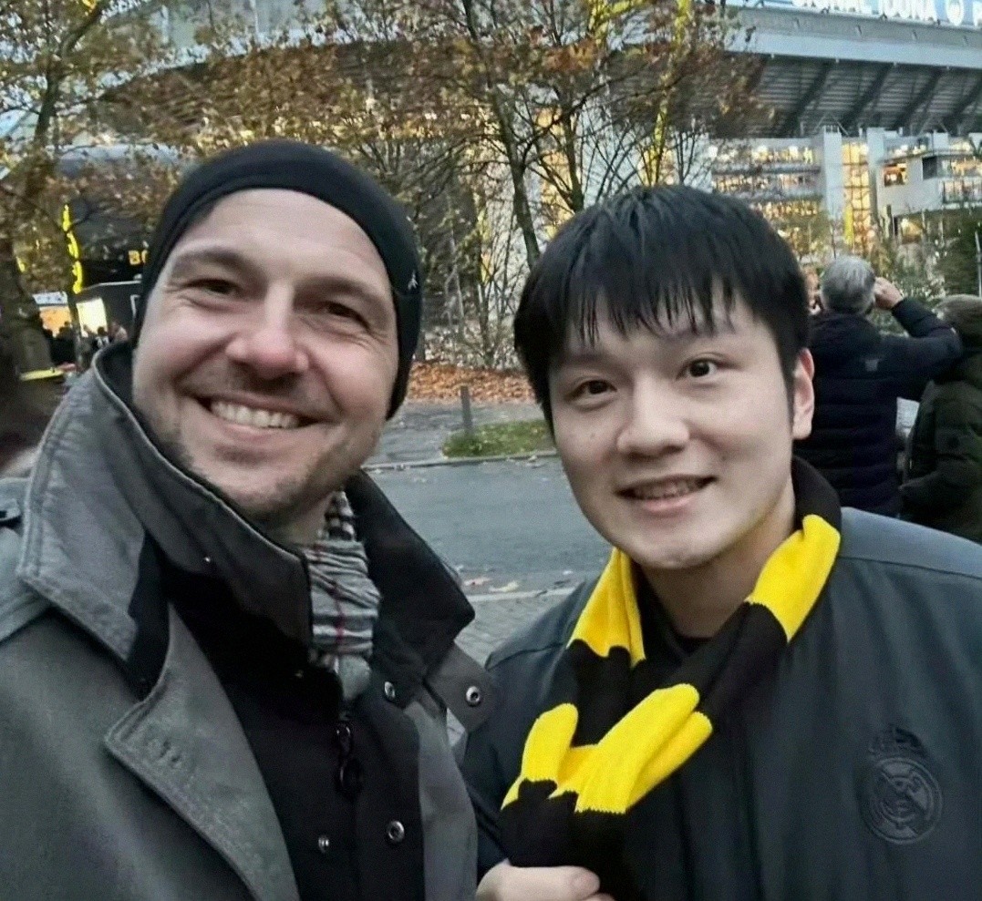 樊振东波尔合影_张继科与樊振东_樊振东缺席乒超总决赛原因