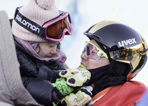 2025都灵冬奥会奖牌榜_中国亚冬会冰雪成绩_中国冰雪运动发展历程