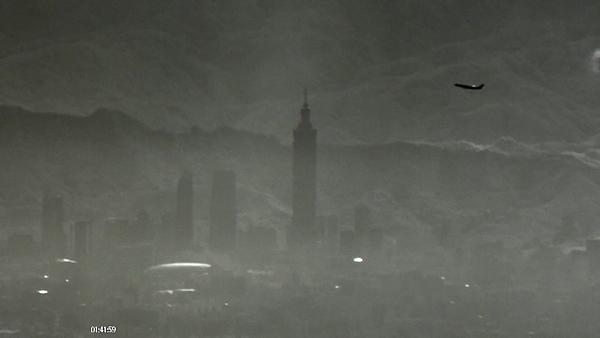 特朗普称不担心解放军绕台军演 局势在他看来可控