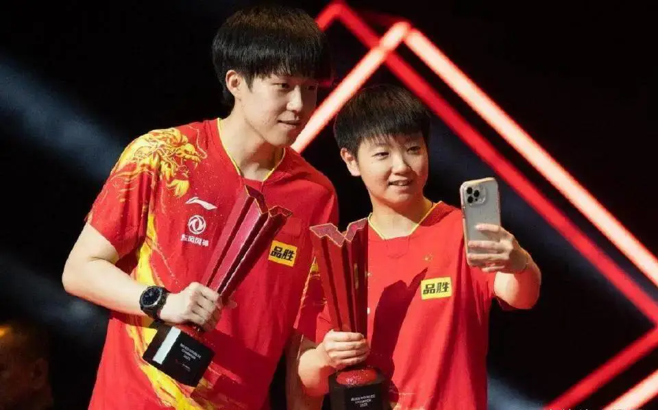 完胜张本智和与张本美和，2026年首期世界排名：王楚钦和孙颖莎稳居榜首