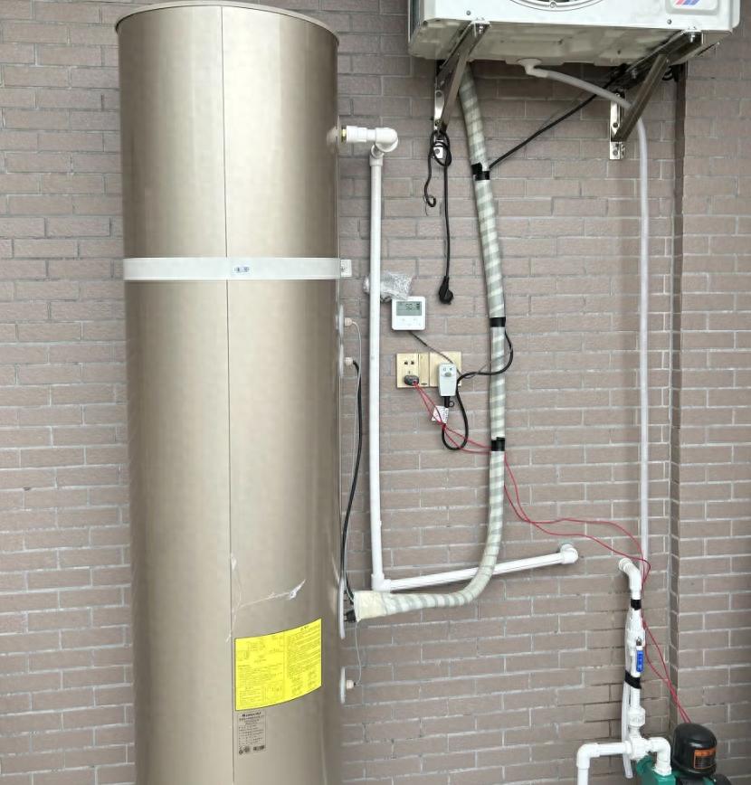 空气能热水器的工作原理是什么?它比电热水器省电吗?揭秘真相!