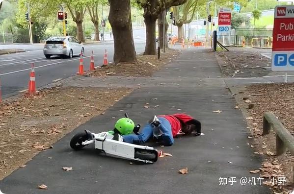 电动滑板车选购指南_滑板车图片下载_优缺点分析