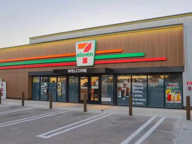 耐克711颜色侵权案_商标法颜色保护_7-11起诉耐克:新鞋配色涉嫌抄袭