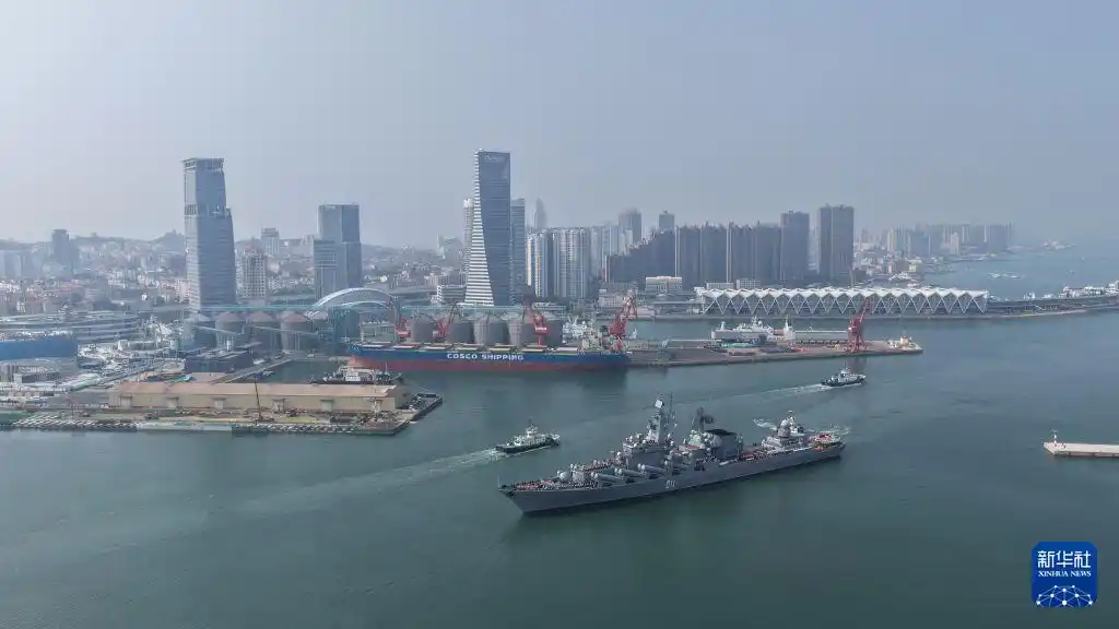 中俄两国军队将举行联合演习:俄方参演兵力有“瓦良格”号导弹巡洋舰、“凛冽”号护卫舰等;中方参演兵力有导弹驱逐舰开封舰、鞍山舰等