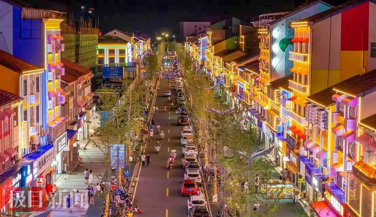 夫妻档小吃摊年进账超百万元_荆州长新夜巷美食街小吃摊年入百万_夫妻经营小吃摊十年奋斗史