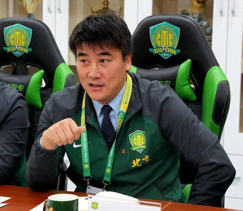 足球团队拼搏精神_大学校内联赛夺冠经历_足球高清图片素材