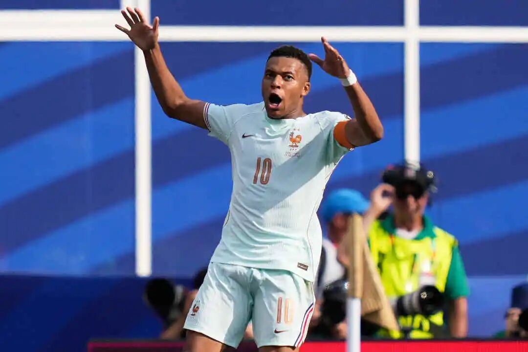 世界杯|法国2-0淘汰摩洛哥挺进四强!姆巴佩失点+传射,登贝莱建功!